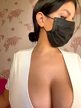 shanelle0 online show from October 20, 1:39 am