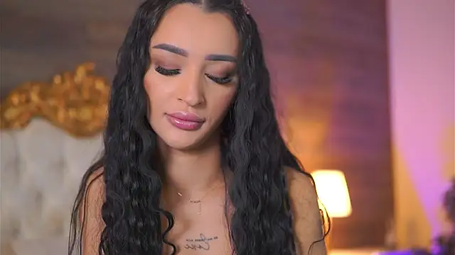 DeniseDevilles online show from February 20, 9:33 am