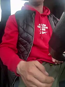 Snapshot of AlexGWoW chatting on April 2, 8:45 am AlexGWoW online show from April 2, 8:45 am