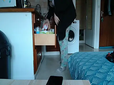 Lauzo21 online show from April 2, 5:38 am