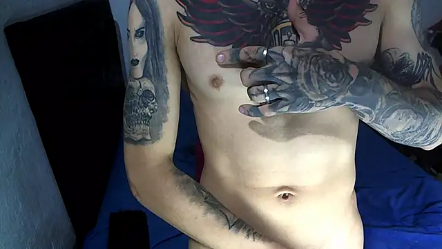 Snapshot of badssboys_always chatting on January 17, 7:51 am badssboys always online show from January 17, 7:51 am