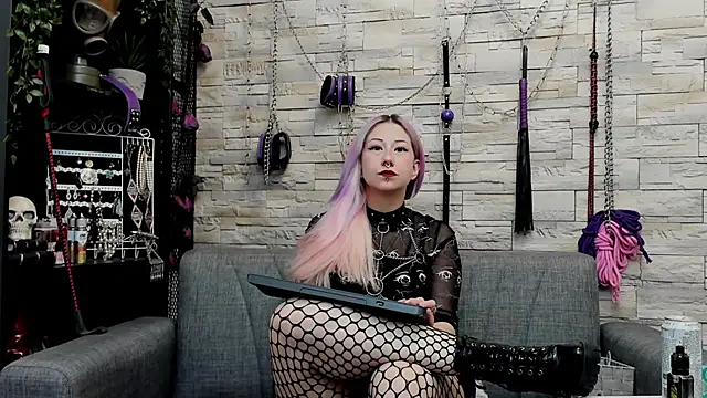 CruelMistress online show from June 8, 12:58 am