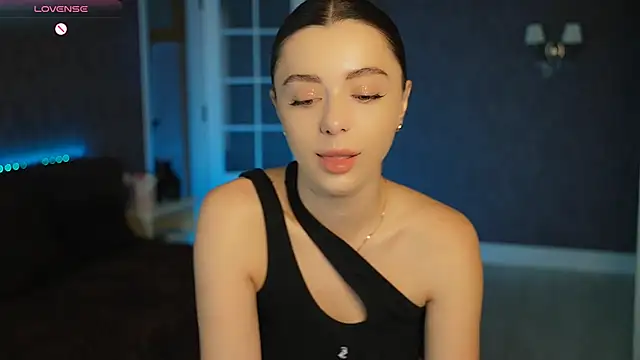 DinaCandy online show from April 24, 7:00 am