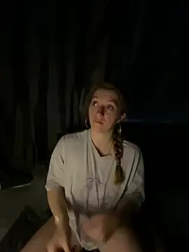 Snapshot of Stoner_BarbieXX chatting on July 9, 8:46 pm Stoner BarbieXX online show from July 9, 8:46 pm