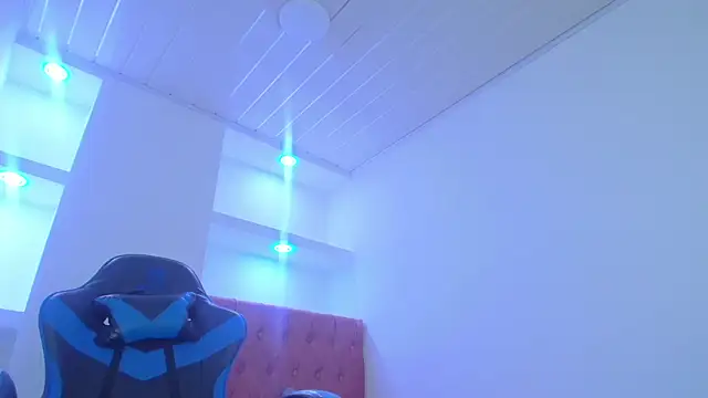 zoe connor19 online show from March 9, 4:33 pm