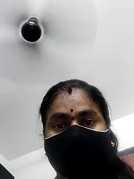 Snapshot of Tamilrojanew chatting on May 24, 4:45 pm Tamilrojanew online show from May 24, 4:45 pm