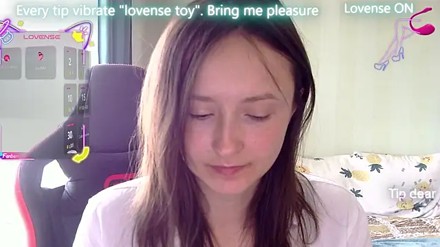 LilyXSky online show from June 16, 8:39 am