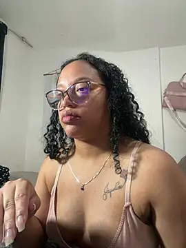 angela angels  online show from March 25, 7:58 am