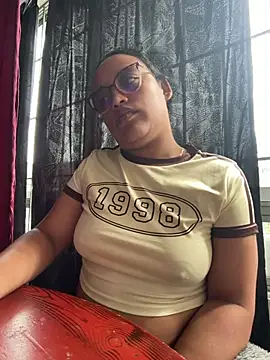 Snapshot of angela_angels_ chatting on June 5, 1:28 pm angela angels online show from June 5, 1:28 pm