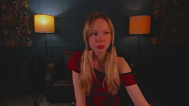 Snapshot of AnnAbbey chatting on June 17, 3:24 pm AnnAbbey online show from June 17, 3:24 pm