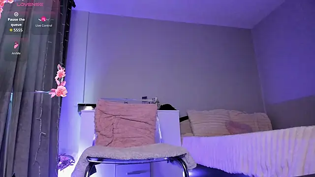 kyliejo18 online show from June 22, 3:08 am