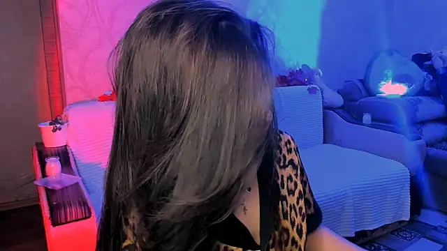 Swee Alicee online show from February 11, 7:19 pm