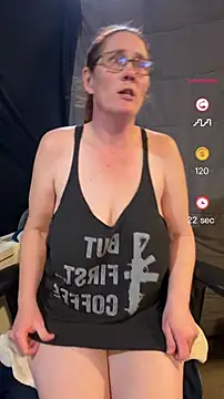 Snapshot of naughtywifenxtdoor chatting on November 14, 11:35 pm naughtywifenxtdoor online show from November 14, 11:35 pm