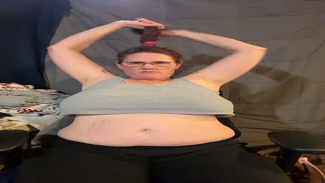 Snapshot of naughtywifenxtdoor chatting on November 15, 8:38 pm naughtywifenxtdoor online show from November 15, 8:38 pm