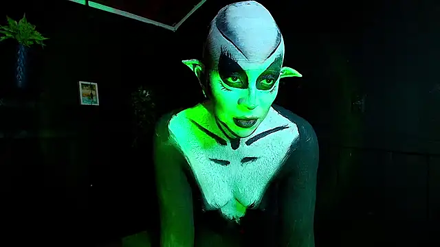 sahra taylor  online show from November 29, 5:49 pm