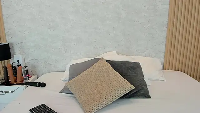 mayragonzpe   online show from March 12, 1:08 pm