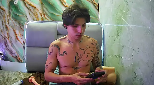 Apolo Hidalgo01 online show from February 19, 7:38 pm