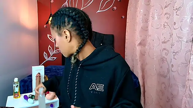 Zia Green online show from January 30, 12:06 pm