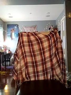 Snapshot of ebonycatlisaaaalime chatting on February 23, 2:35 pm ebonycatlisaaaalime online show from February 23, 2:35 pm