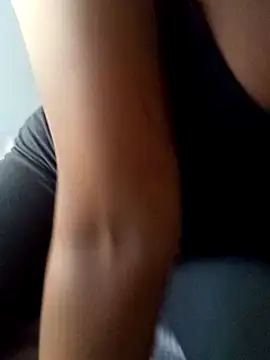 Snapshot of ebonycatlisaaaalime chatting on February 27, 3:48 pm ebonycatlisaaaalime online show from February 27, 3:48 pm