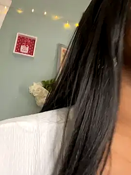 Snapshot of ebonycatlisaaaalime chatting on October 5, 6:06 pm ebonycatlisaaaalime online show from October 5, 6:06 pm