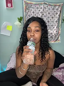 Snapshot of ebonycatlisaaaalime chatting on March 27, 10:31 pm ebonycatlisaaaalime online show from March 27, 10:31 pm