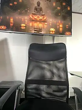 Amy Kiitty  online show from May 20, 1:17 pm