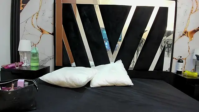 KarinaSimonz online show from February 8, 7:17 pm