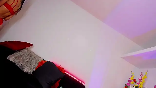 Eyleen Santos online show from December 5, 8:27 pm