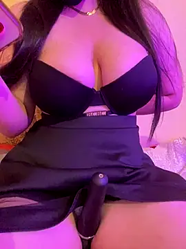 Snapshot of Cameelia chatting on November 5, 5:24 pm Cameelia online show from November 5, 5:24 pm