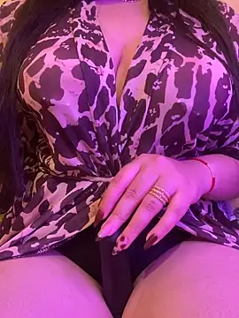 Snapshot of Cameelia chatting on December 20, 5:14 am Cameelia online show from December 20, 5:14 am