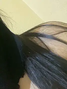 Snapshot of Cameelia chatting on January 7, 2:19 pm Cameelia online show from January 7, 2:19 pm