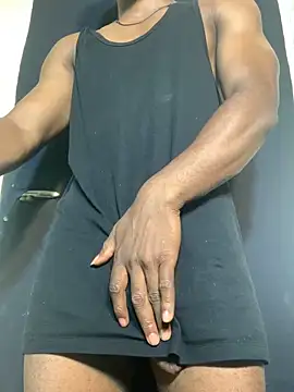 Snapshot of Black_mamba_madingo chatting on February 4, 11:16 am Black mamba madingo online show from February 4, 11:16 am