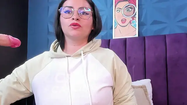 NicoleJonss online show from May 15, 11:01 pm