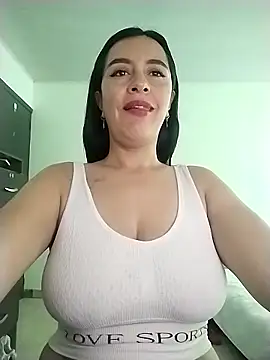 hailey85 online show from March 31, 8:09 pm