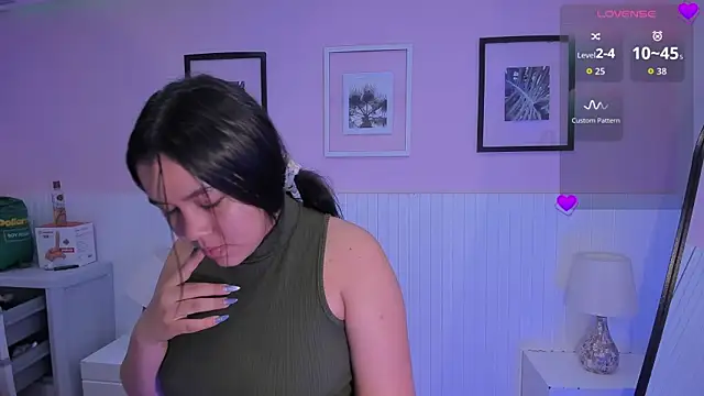 emma smile online show from April 17, 11:46 am