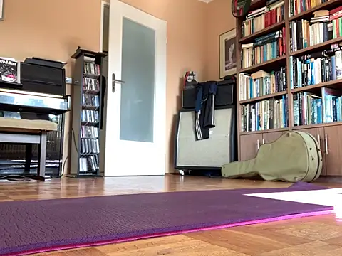 Bula94193 online show from April 3, 10:57 am