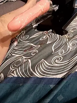 Snapshot of DefiniteTimor chatting on January 6, 2:59 am DefiniteTimor online show from January 6, 2:59 am