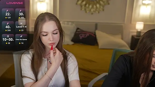 Julia  Star  online show from March 31, 6:41 pm