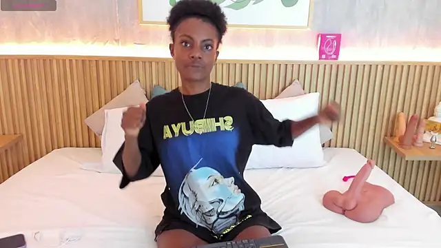 Snapshot of kenya_stone_1 chatting on November 1, 8:00 pm kenya stone 1 online show from November 1, 8:00 pm