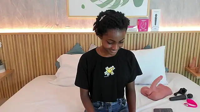 Snapshot of kenya_stone_1 chatting on December 2, 7:42 pm kenya stone 1 online show from December 2, 7:42 pm