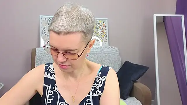 Cutie Erikaa1 online show from November 30, 2:26 am