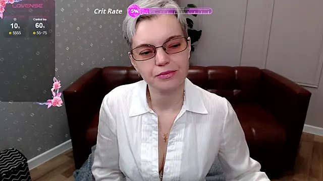Cutie Erikaa1 online show from April 19, 2:22 am