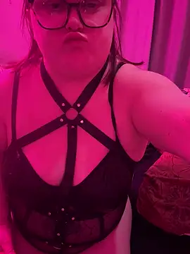 Tallulah-mae-xoxox online show from February 10, 11:02 pm