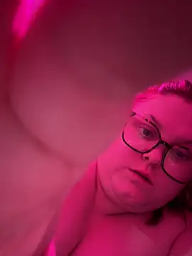 Tallulah-mae-xoxox online show from February 11, 9:46 pm