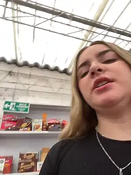 imlindapink online show from April 15, 4:36 pm