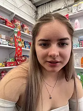 imlindapink online show from April 20, 6:53 pm