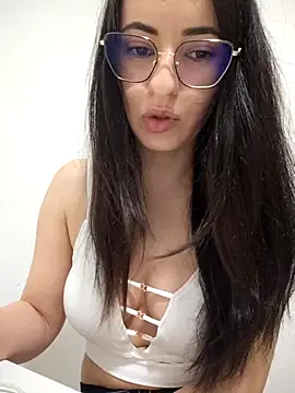Snapshot of saidaskye chatting on March 29, 4:18 pm saidaskye online show from March 29, 4:18 pm