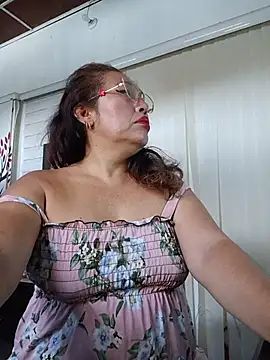 anniecoopeer online show from April 20, 7:26 pm