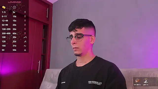 iamcamiloo  online show from January 11, 4:16 am